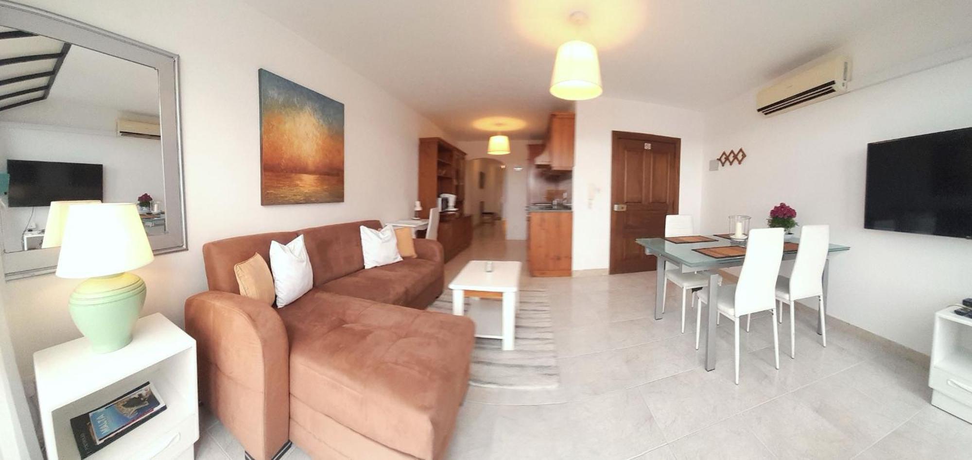 Seafront Apartment Terrace, Lounger & Panoramic Ocean Views Мелліха Екстер'єр фото